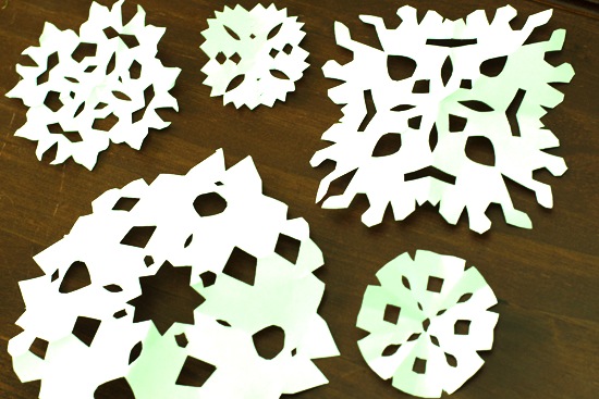 National Make Cut-Out Snowflakes Day Dates